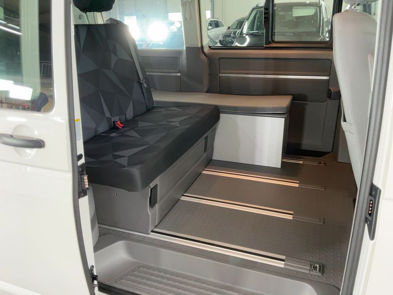 Volkswagen T6 California 2.0 TDI Beach Tour FWD — zdjęcie 14