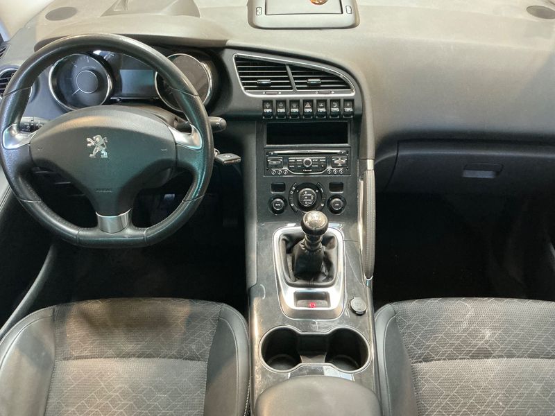 Peugeot 3008 1.6 HDi Allure 2015 – снимка 17