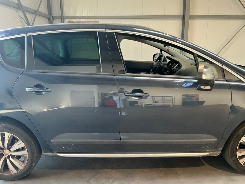 Peugeot 3008 1.6 HDi Allure 2015 – снимка 10