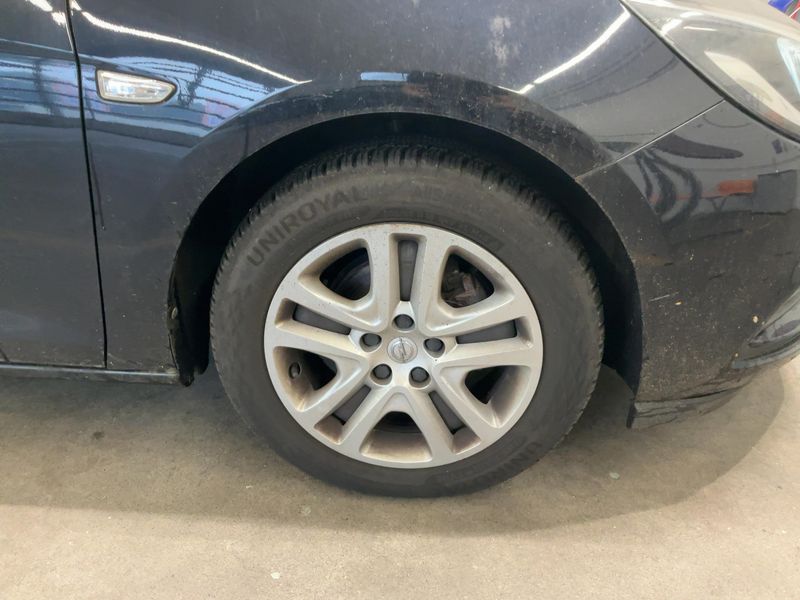 Opel Astra 1.6 CDTI DPF Business Start/Stop 2018 – снимка 11