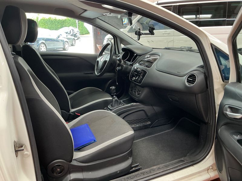 Fiat Punto 1.2 More — zdjęcie 3