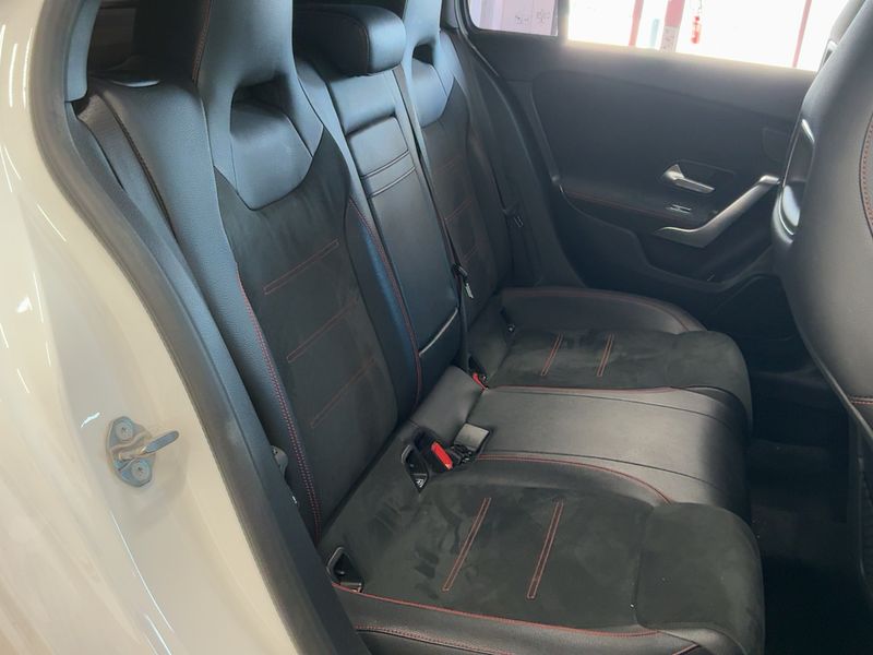Mercedes-Benz A-Klasse A 180 d Premium — zdjęcie 14