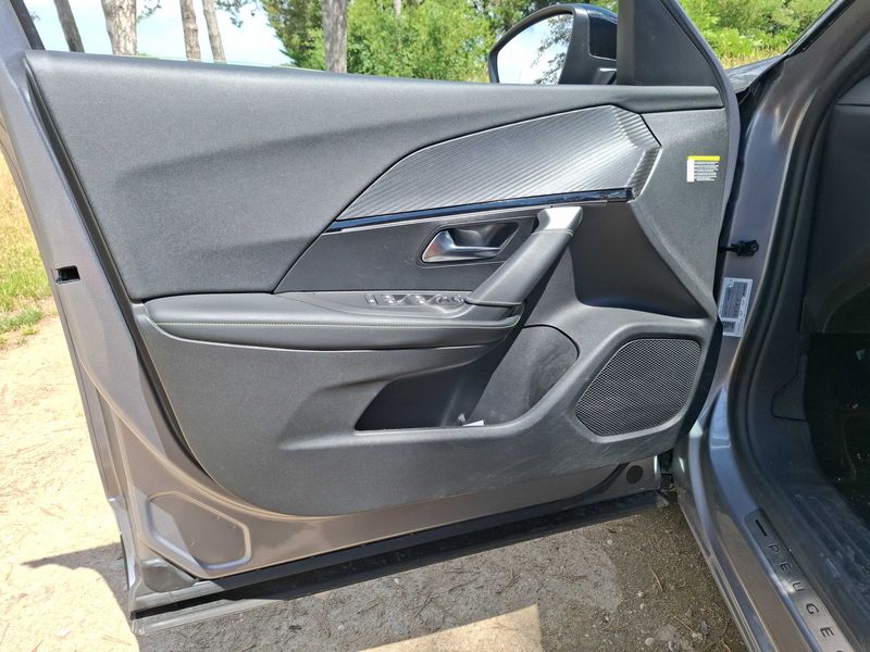 Peugeot 2008 1.2 PureTech GT 2021 – снимка 58