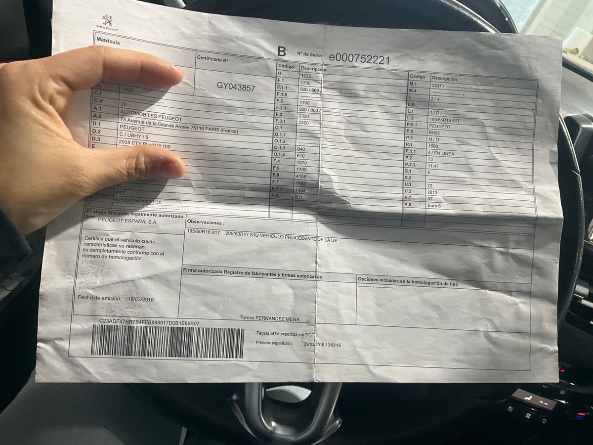 Peugeot 2008 1.6 Blue-HDi Style