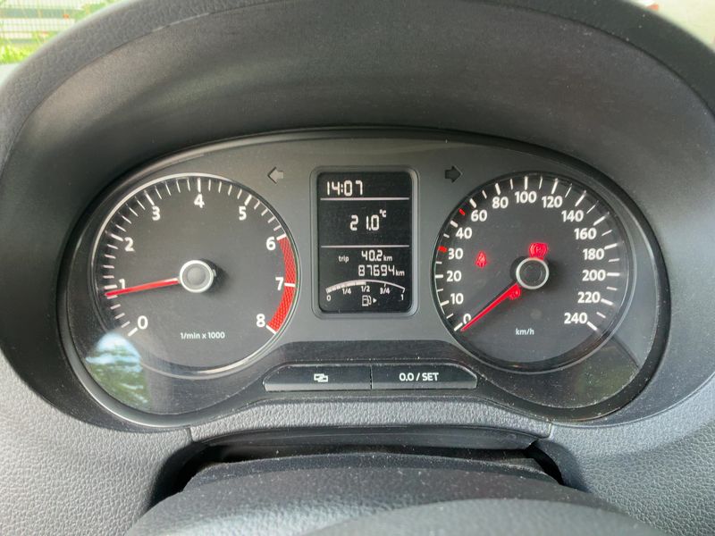 Volkswagen Polo 1.2 Trendline — zdjęcie 13