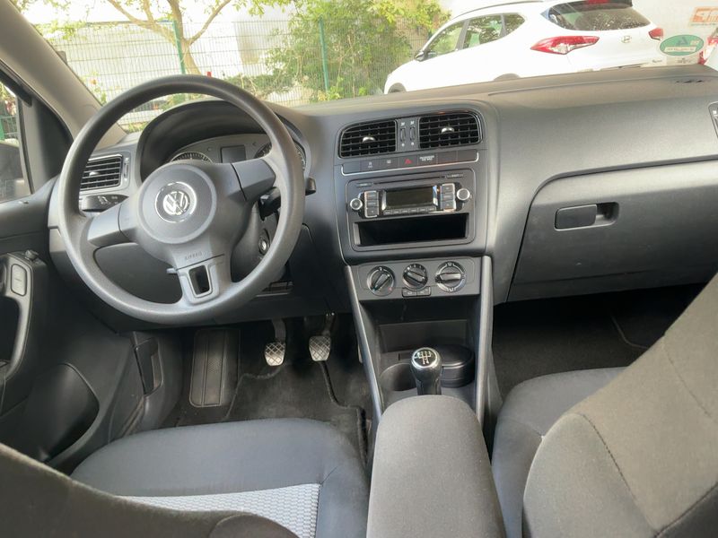 Volkswagen Polo 1.2 Trendline — zdjęcie 12