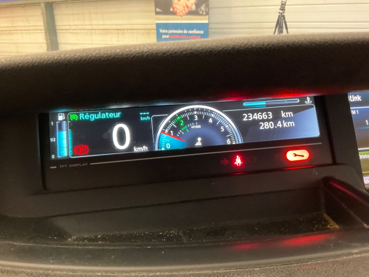 Renault Scenic 2015 — photo 4