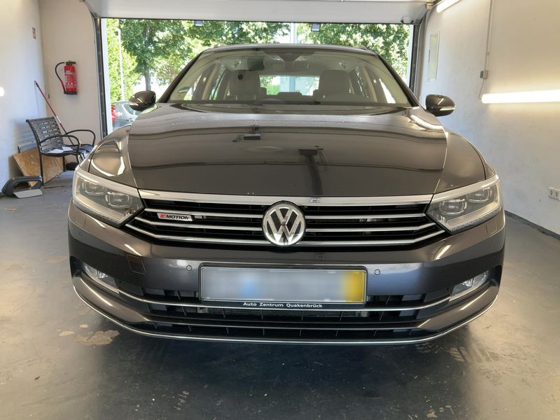 Volkswagen Passat 2.0 TDI Highline 4Motion BlueMotion Tech — zdjęcie 9