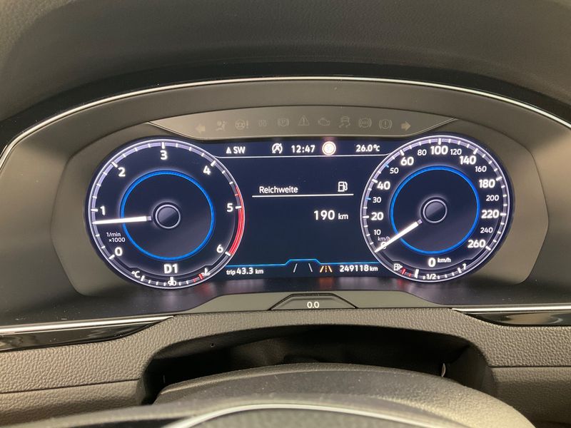 Volkswagen Passat 2.0 TDI Highline 4Motion BlueMotion Tech — zdjęcie 13