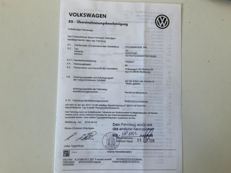 Volkswagen Passat 2.0 TDI Highline 4Motion BlueMotion Tech — zdjęcie 16