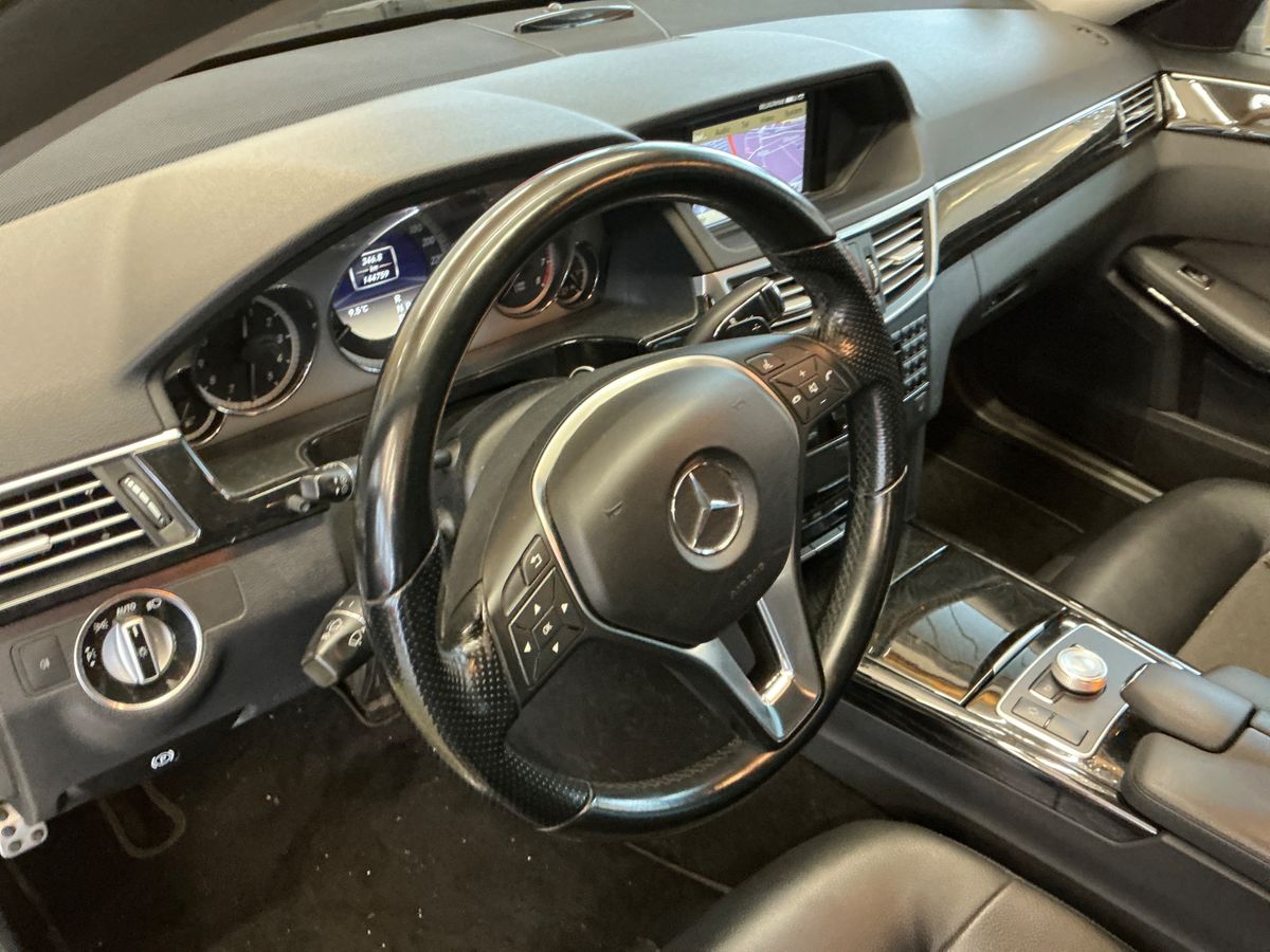 Mercedes-Benz E-Klasse 2012 — photo 34