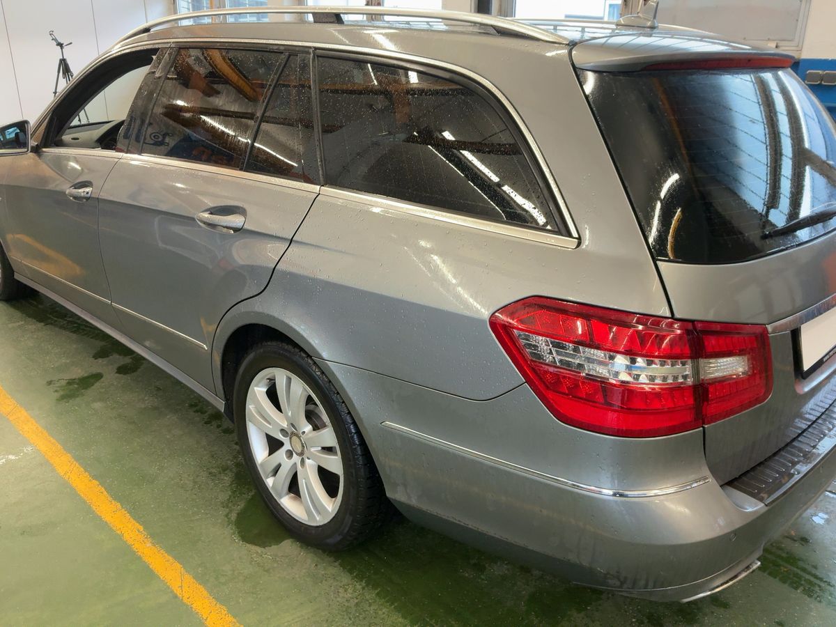 Mercedes-Benz E-Klasse 2012 — photo 7