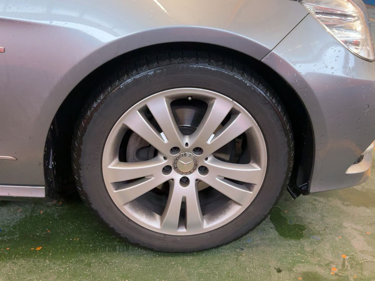 Mercedes-Benz E-Klasse 2012 — photo 12