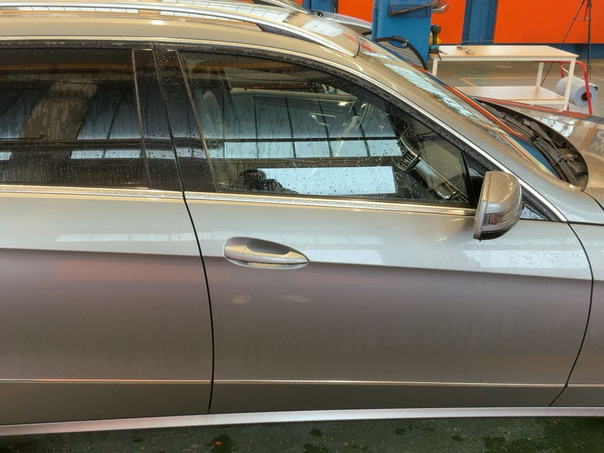 Mercedes-Benz E-Klasse 2012 — photo 11