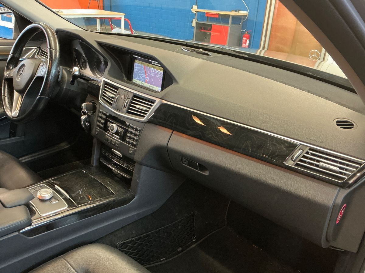 Mercedes-Benz E-Klasse 2012 — photo 35