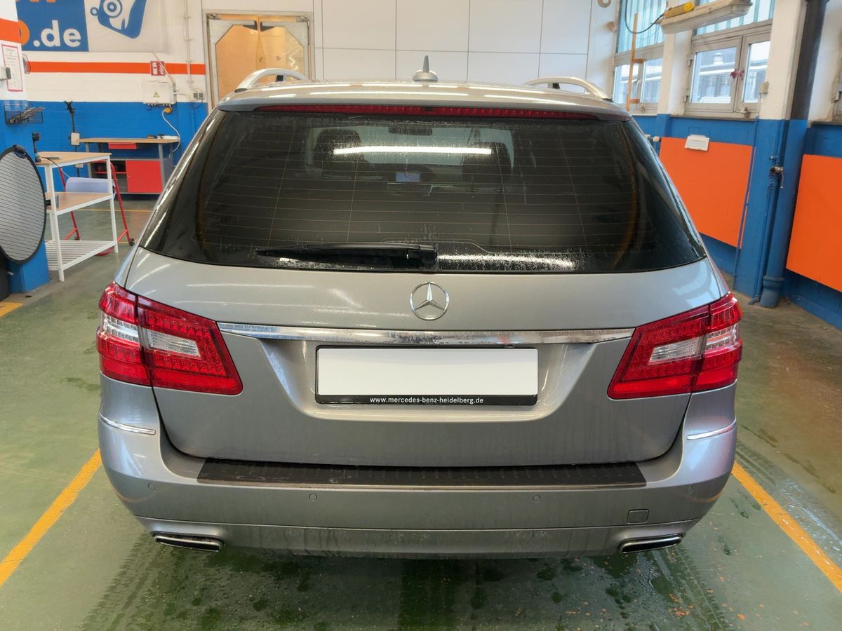 Mercedes-Benz E-Klasse 2012 — photo 8