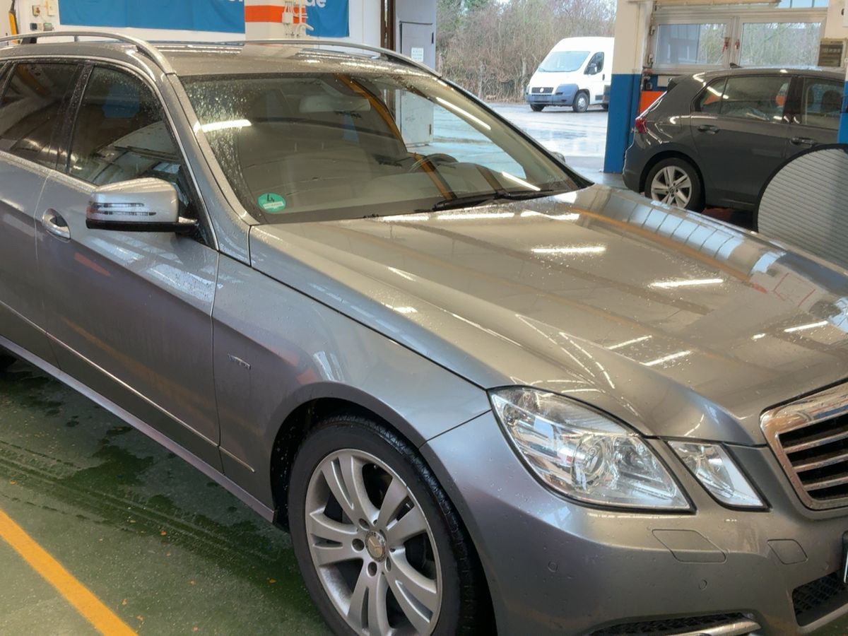 Mercedes-Benz E-Klasse 2012 — photo 13