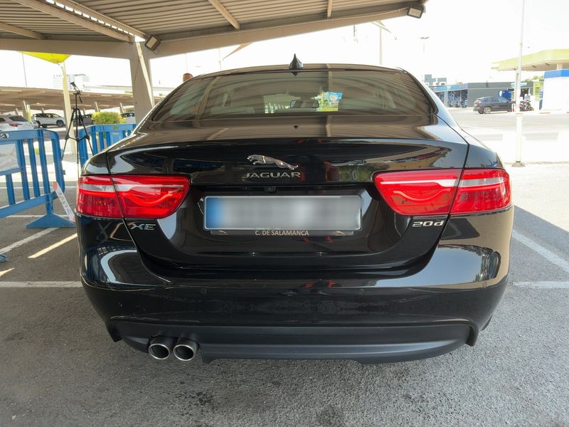 Jaguar XE 20d Pure — zdjęcie 5