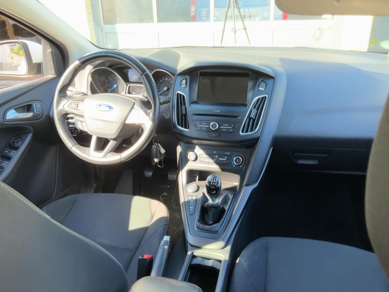 Ford Focus 1.5 TDCi Business 2017 – снимка 17