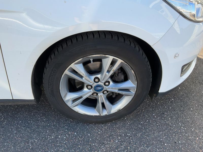 Ford Focus 1.5 TDCi Business 2017 – снимка 11
