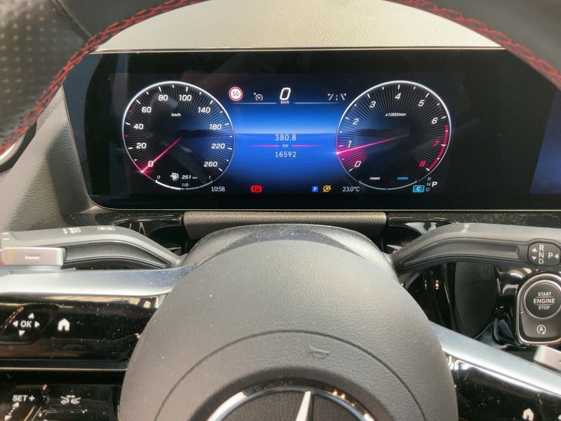 Mercedes-Benz GLA-Klasse GLA 250 Mild-Hybrid 4Matic AMG Line — zdjęcie 13