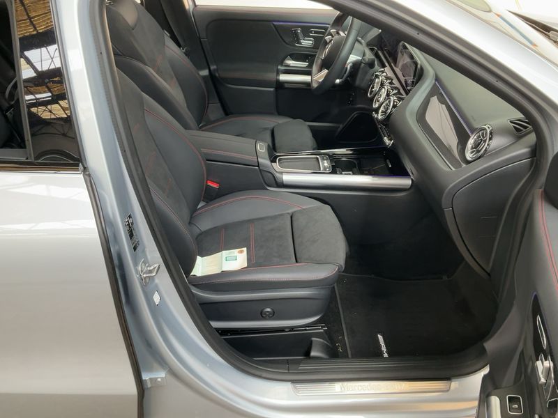 Mercedes-Benz GLA-Klasse GLA 250 Mild-Hybrid 4Matic AMG Line — zdjęcie 11