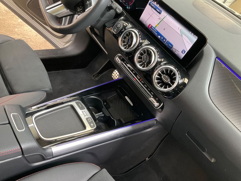 Mercedes-Benz GLA-Klasse GLA 250 Mild-Hybrid 4Matic AMG Line 2024 – снимка 24