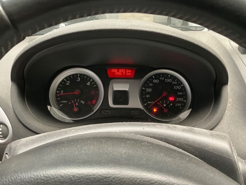 Renault Clio 1.5 dCi Expression 2012 – снимка 4