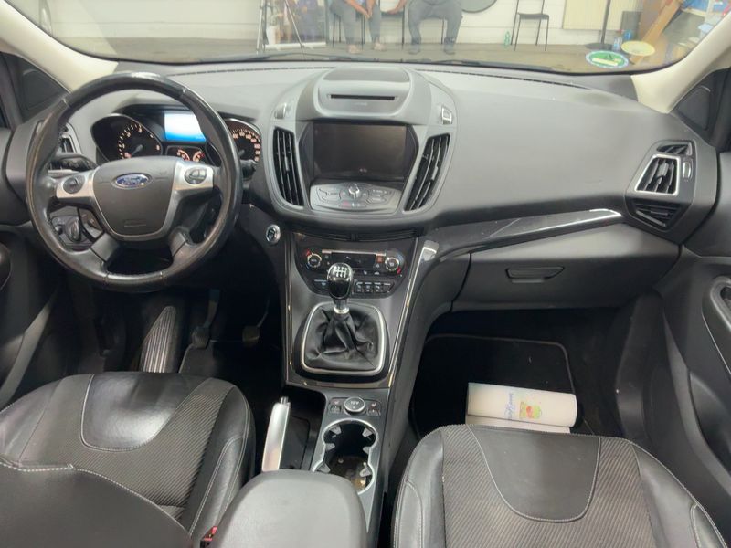 Ford Kuga 2.0 TDCi Titanium 2016 – снимка 18