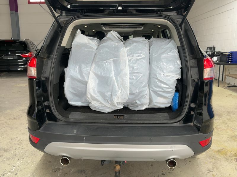 Ford Kuga 2.0 TDCi Titanium 2016 – снимка 16