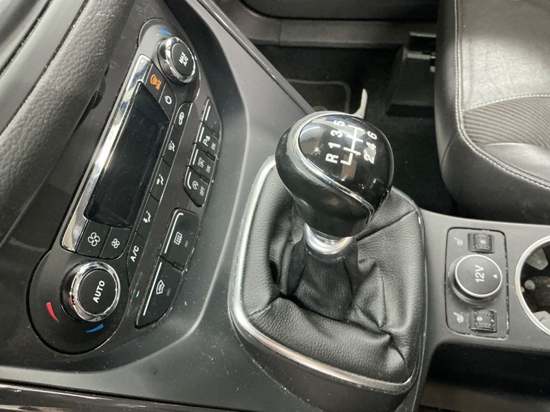 Ford Kuga 2.0 TDCi Titanium 2016 – снимка 24