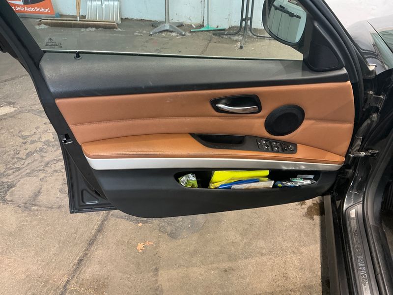 BMW 3er 325d 2011 – снимка 24