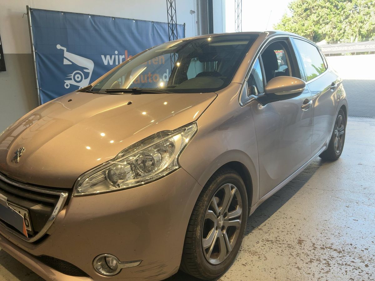 Peugeot 208 2014
