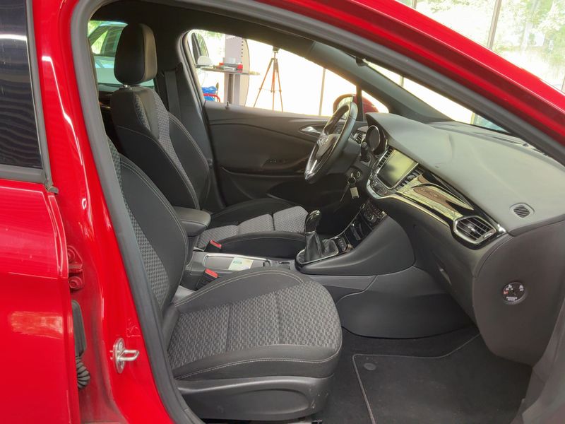 Opel Astra 1.4 SIDI Turbo Dynamic Start&Stop 2016 – снимка 17