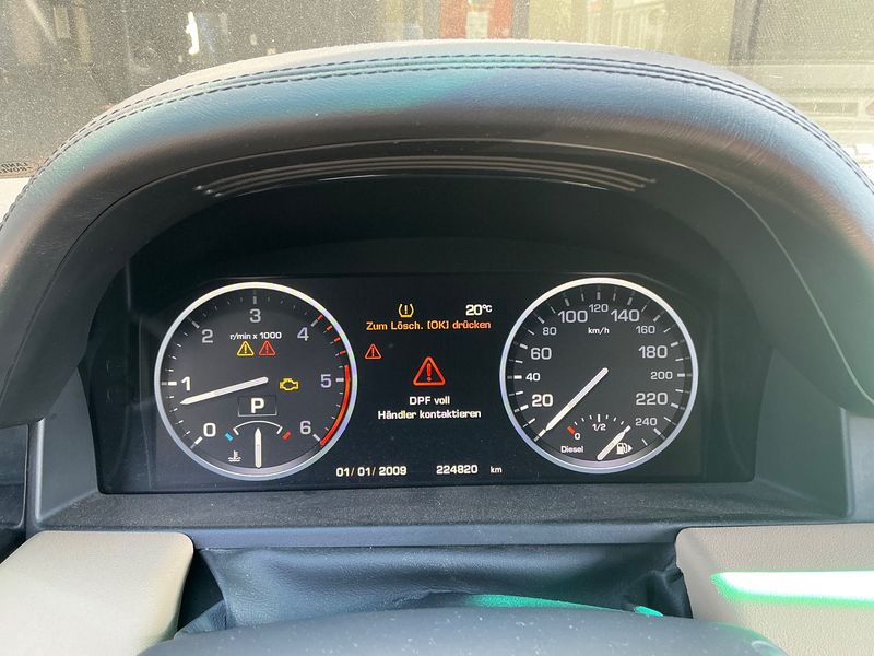 Land Rover Range Rover 4.4 TD V8 Vogue — zdjęcie 13
