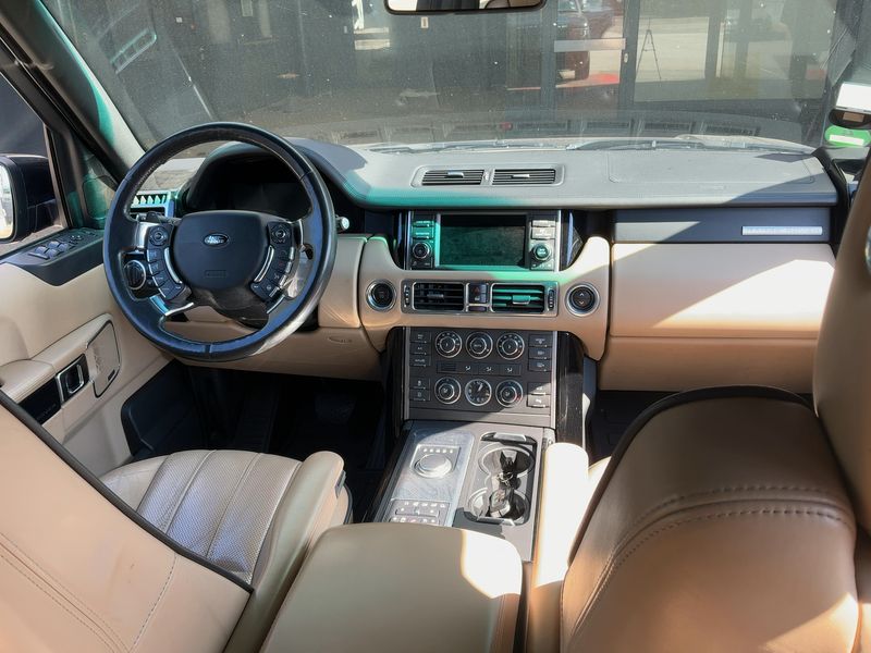 Land Rover Range Rover 4.4 TD V8 Vogue — zdjęcie 12