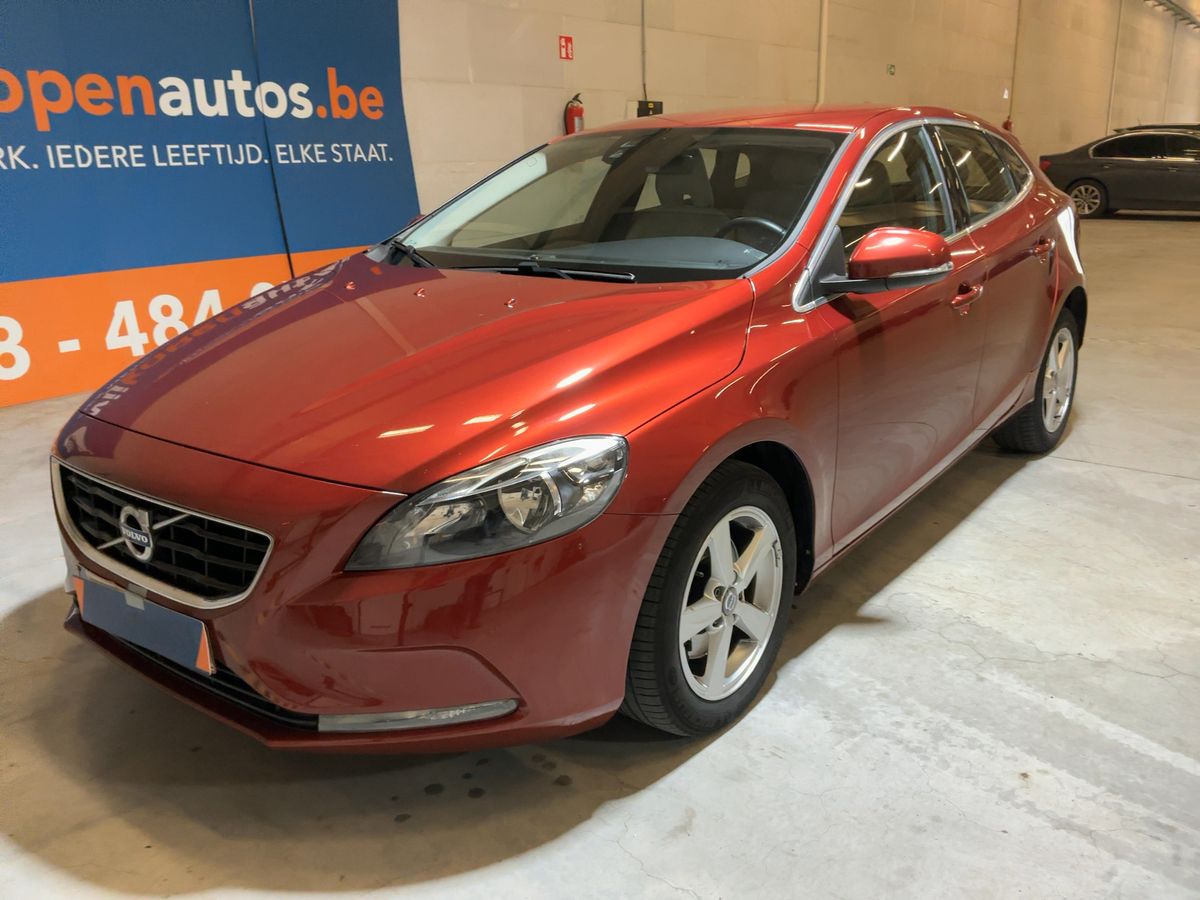 Volvo V40 2.0 T2 Momentum