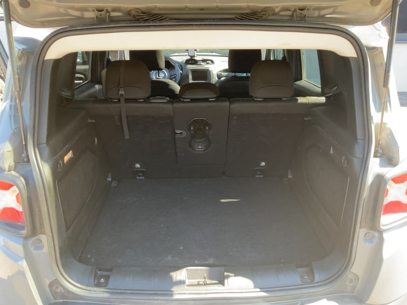 Jeep Renegade 1.6 M-Jet Brooklyn Edition FWD — zdjęcie 10