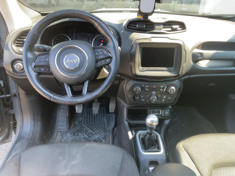 Jeep Renegade 1.6 M-Jet Brooklyn Edition FWD — zdjęcie 12