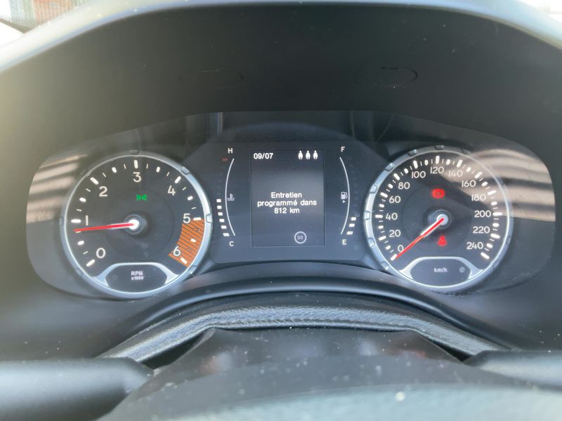 Jeep Renegade 1.6 M-Jet Brooklyn Edition FWD — zdjęcie 13