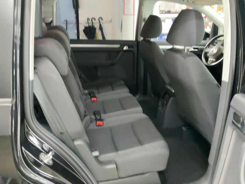Volkswagen Touran 1.6 TDI Trendline BlueMotion Tech 2013 – снимка 20