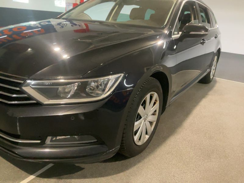 Volkswagen Passat 1.6 TDI Comfortline BlueMotion Tech — zdjęcie 2
