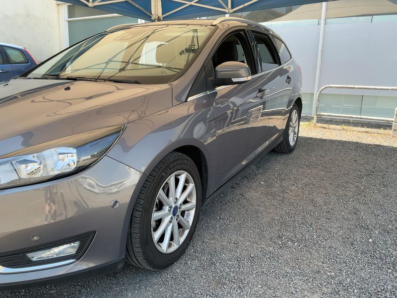 Ford Focus 1.0 EcoBoost Titanium — zdjęcie 2