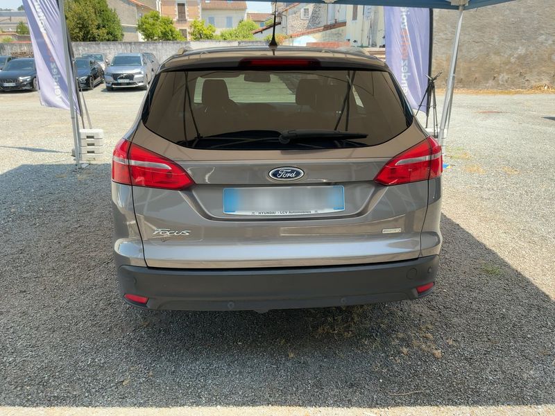Ford Focus 1.0 EcoBoost Titanium — zdjęcie 5