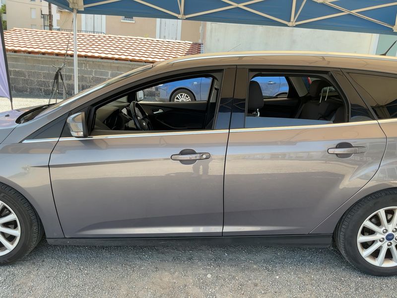Ford Focus 1.0 EcoBoost Titanium — zdjęcie 4