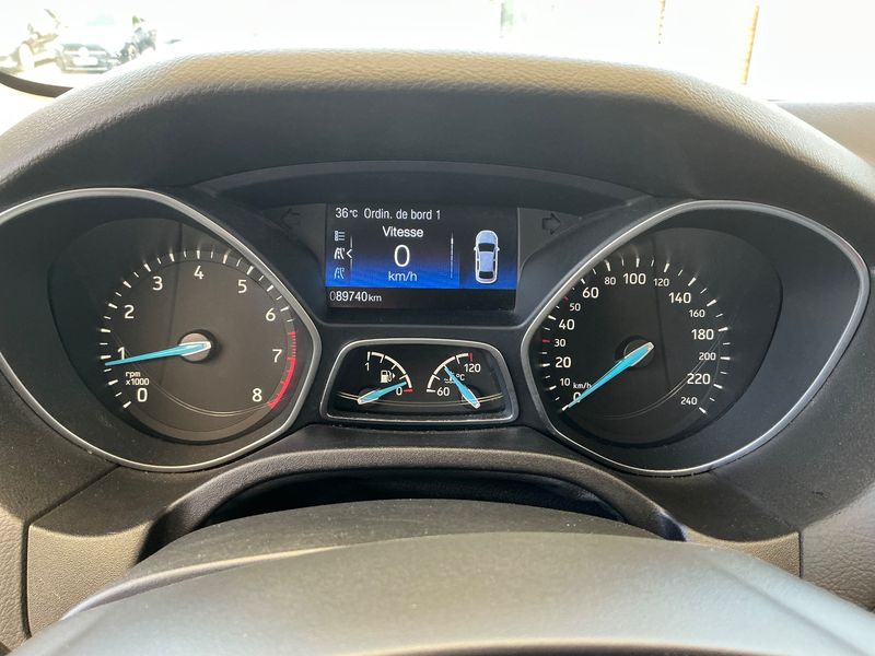 Ford Focus 1.0 EcoBoost Titanium — zdjęcie 13