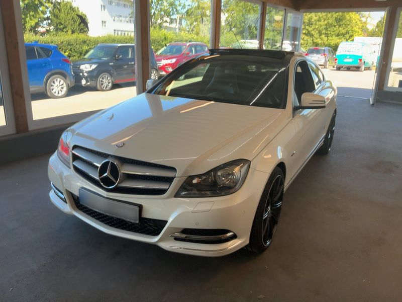 Mercedes-Benz C-Klasse C 220 CDI BlueEfficiency 2012 – снимка 1
