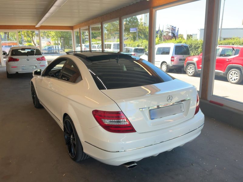 Mercedes-Benz C-Klasse C 220 CDI BlueEfficiency 2012 – снимка 6