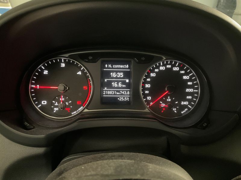 Audi A1 Sportback 1.6 TDI S line Sportpaket 2012 – снимка 19