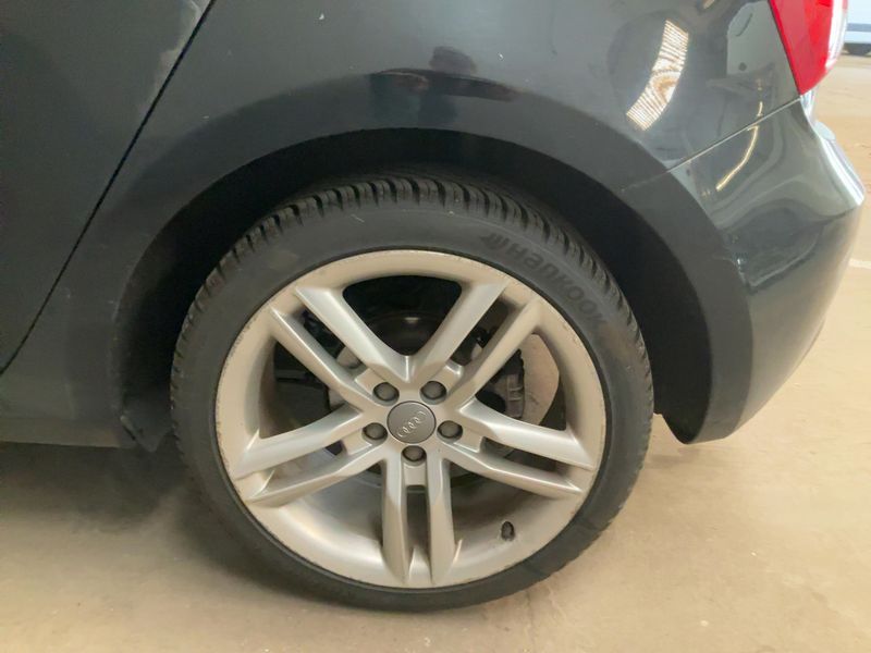 Audi A1 Sportback 1.6 TDI S line Sportpaket 2012 – снимка 5
